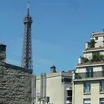 Hostnfly Apartments - Amazing Loft Style Appartment - Eiffel Tower